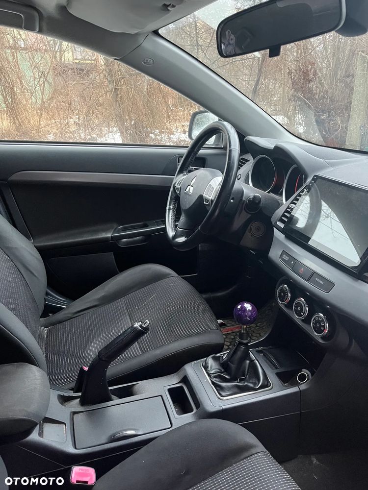 Mitsubishi Lancer - 2