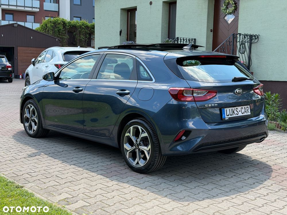 Kia Ceed 1.4 T-GDI DCT OPF Platinum Edition - 38