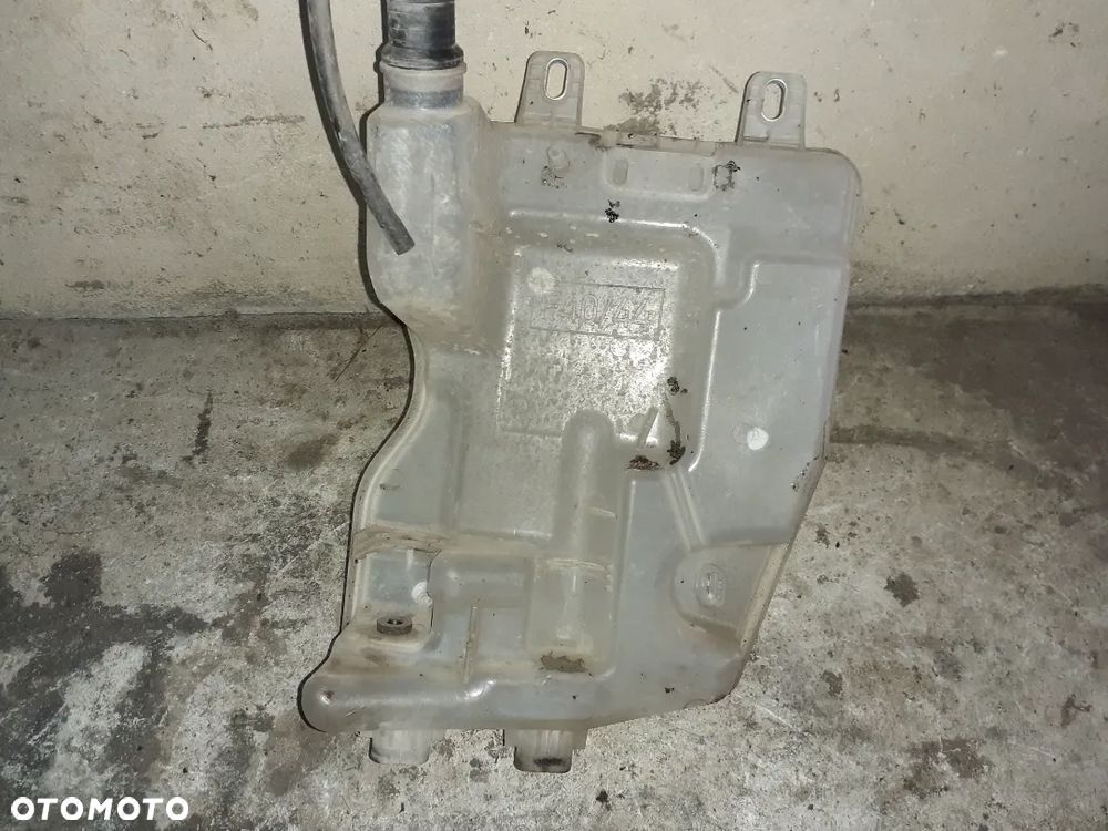 BMW 1 F40 Zbiornik Spryskiwaczy - 4