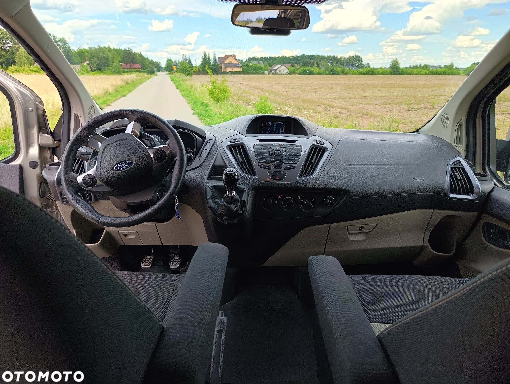 Ford Tourneo Custom - 3