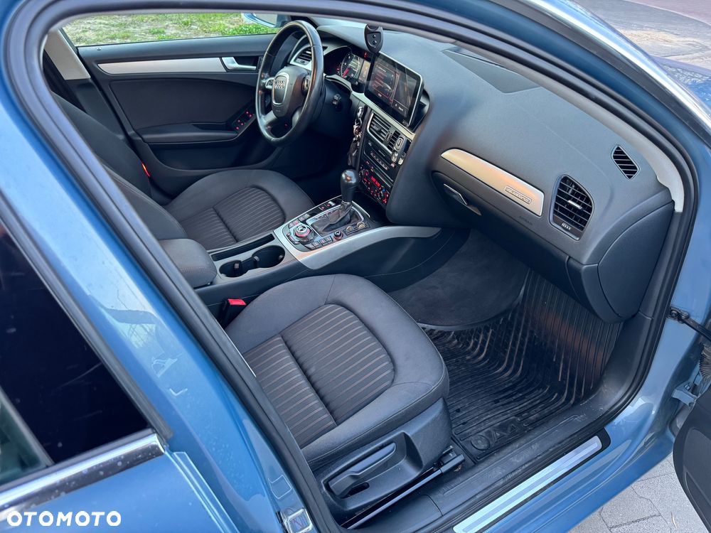 Audi A4 Limousine - 16