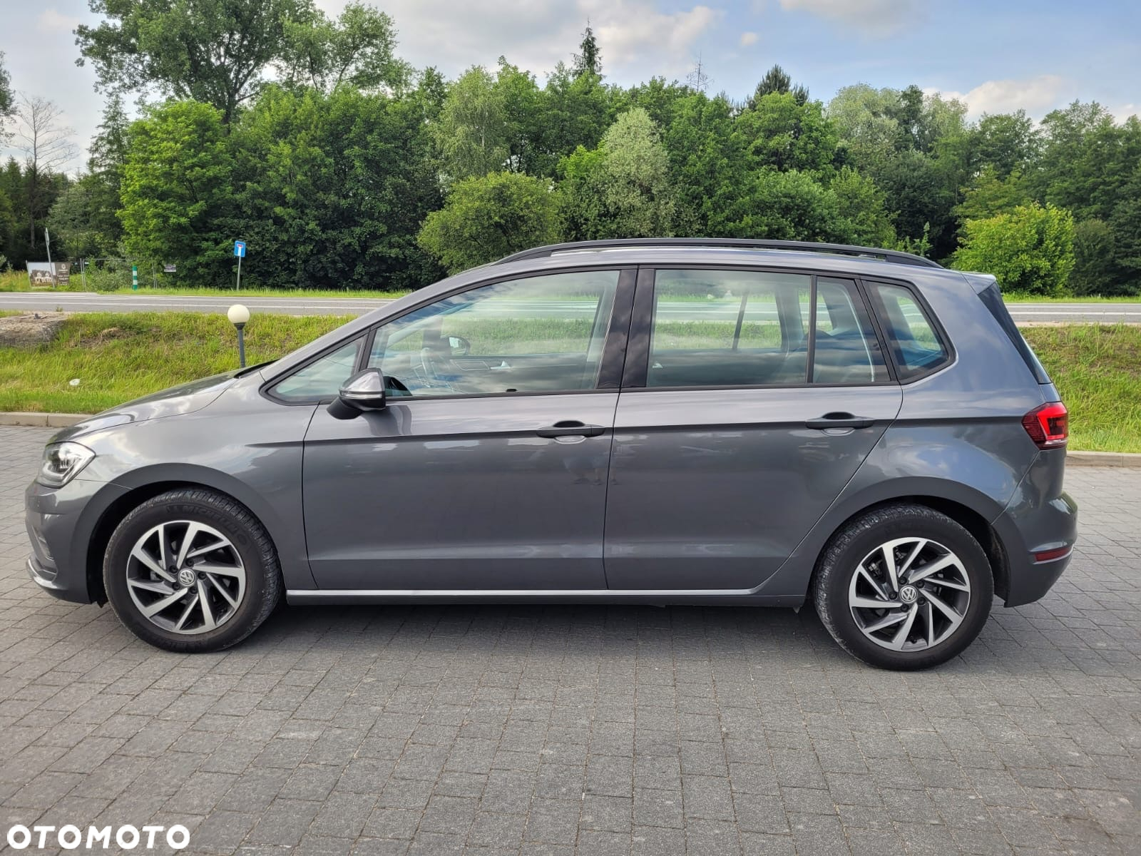 Volkswagen Golf Sportsvan VII SV 1.2 TSI BMT Start - 6