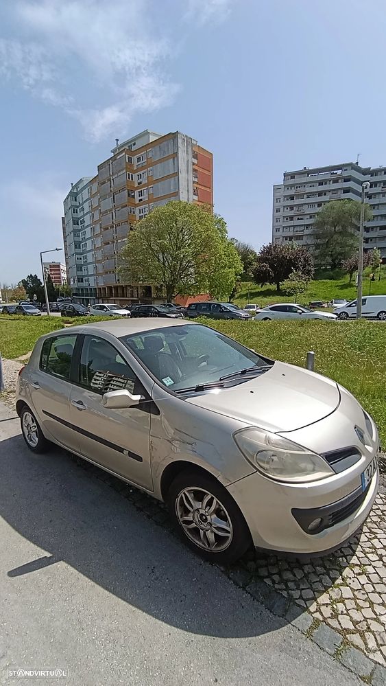 Renault Clio 1.2 16V Dynamique - 2