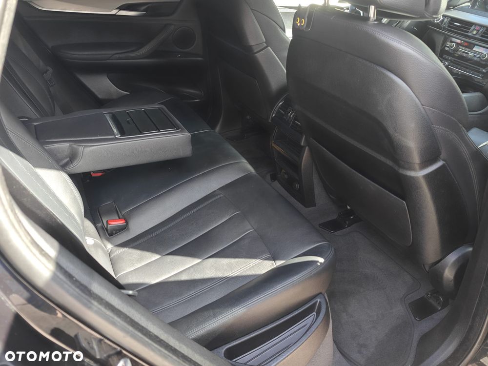 BMW X6 xDrive40d - 11