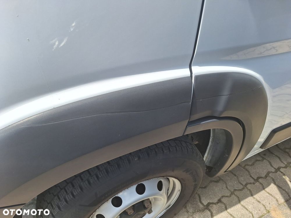 Fiat Ducato kontener z windą 750kg 8EP fv23% leasing krajowy niski przebieg - 28