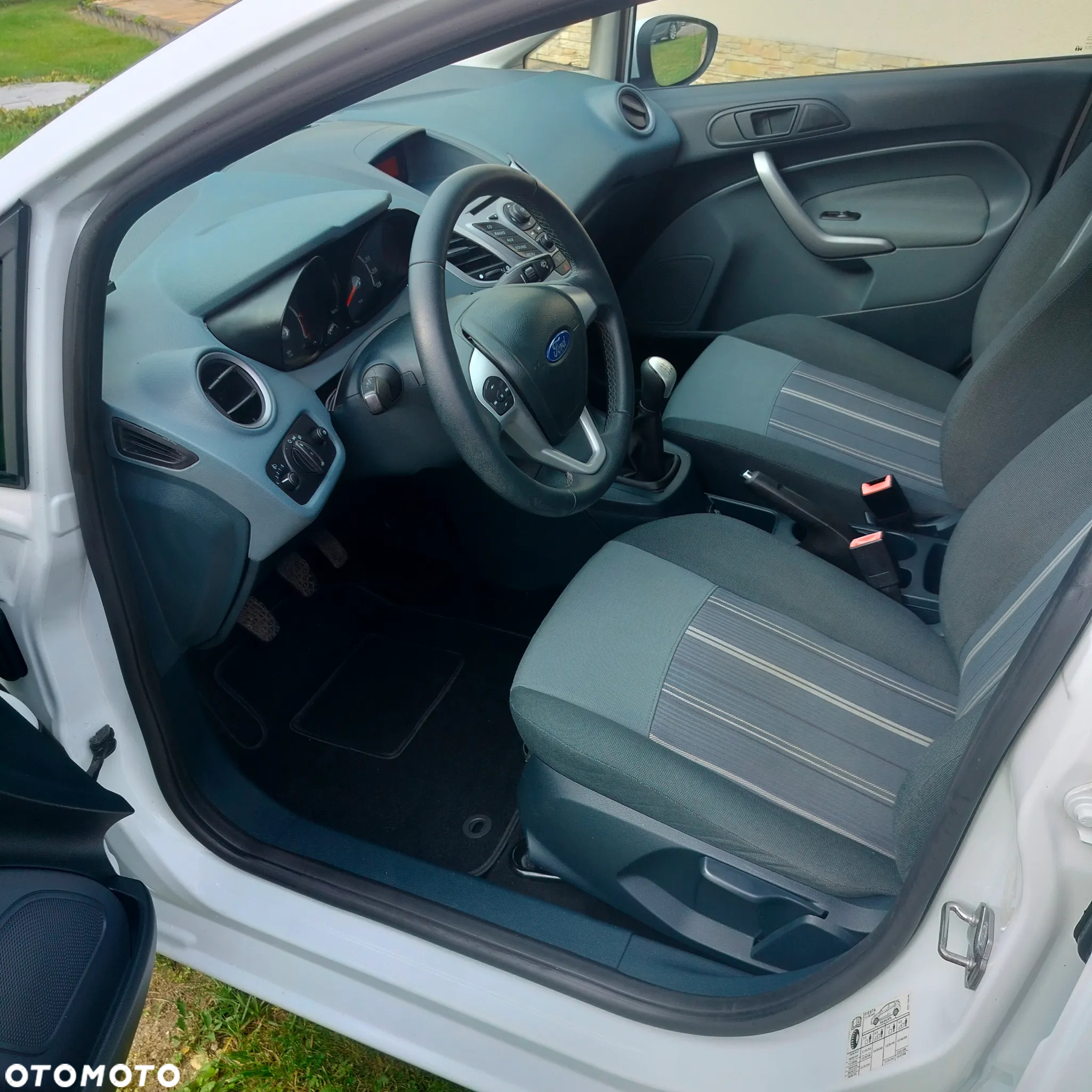 Ford Fiesta 1.25 Celebration - 8