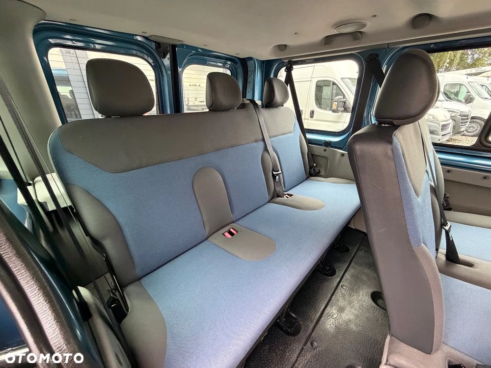 Renault Trafic 2.0 dCi 115 FAP Combi L1H1 Expression - 17