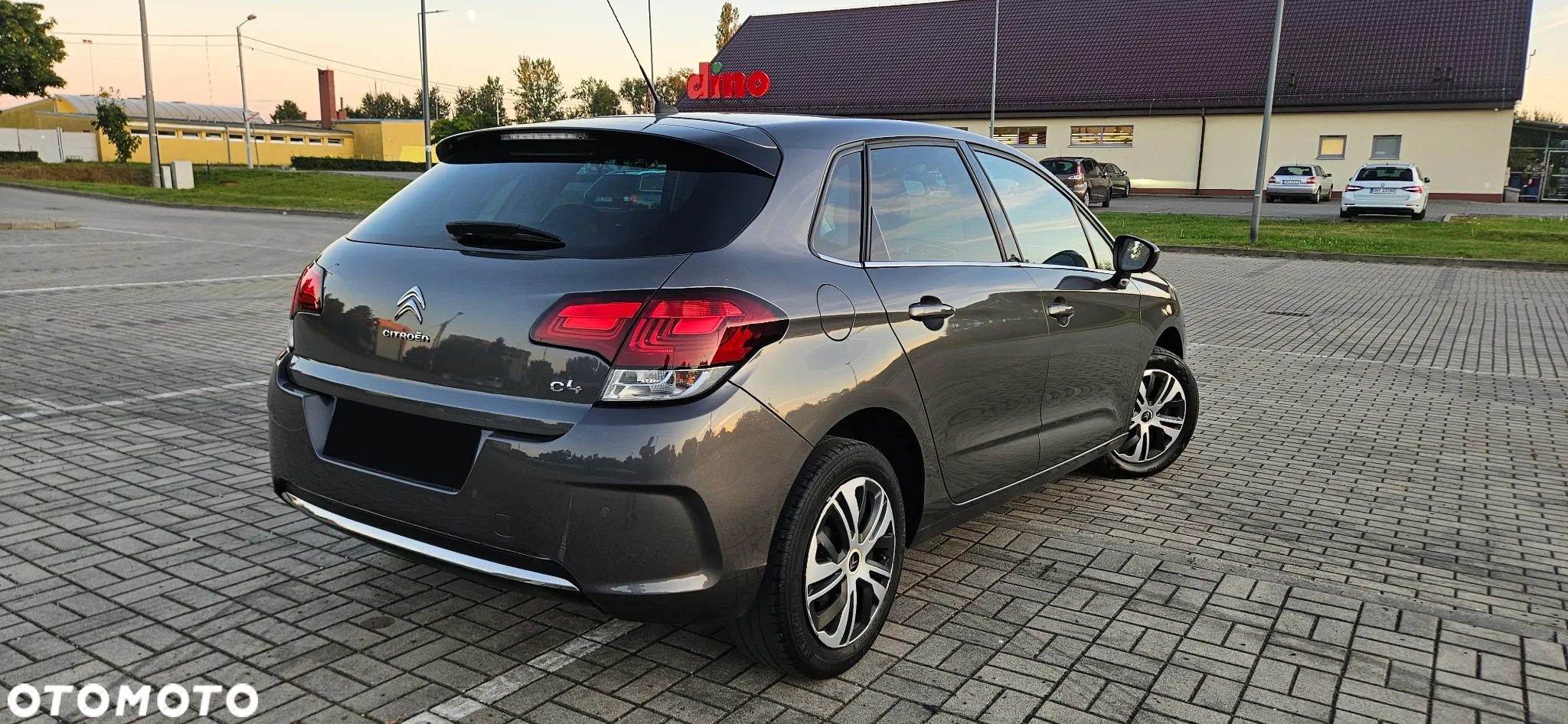 Citroën C4 1.2 PureTech MoreLife - 4