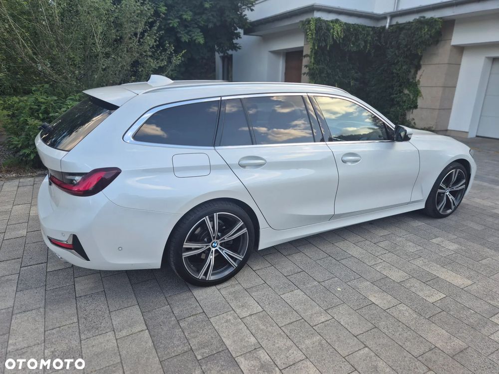 BMW Seria 3 320d MHEV Luxury Line - 27