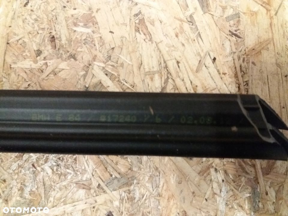 BMW E84 NOWA USZCZELKA DRZWI LEWY PRZÓD 51332990301 - 3