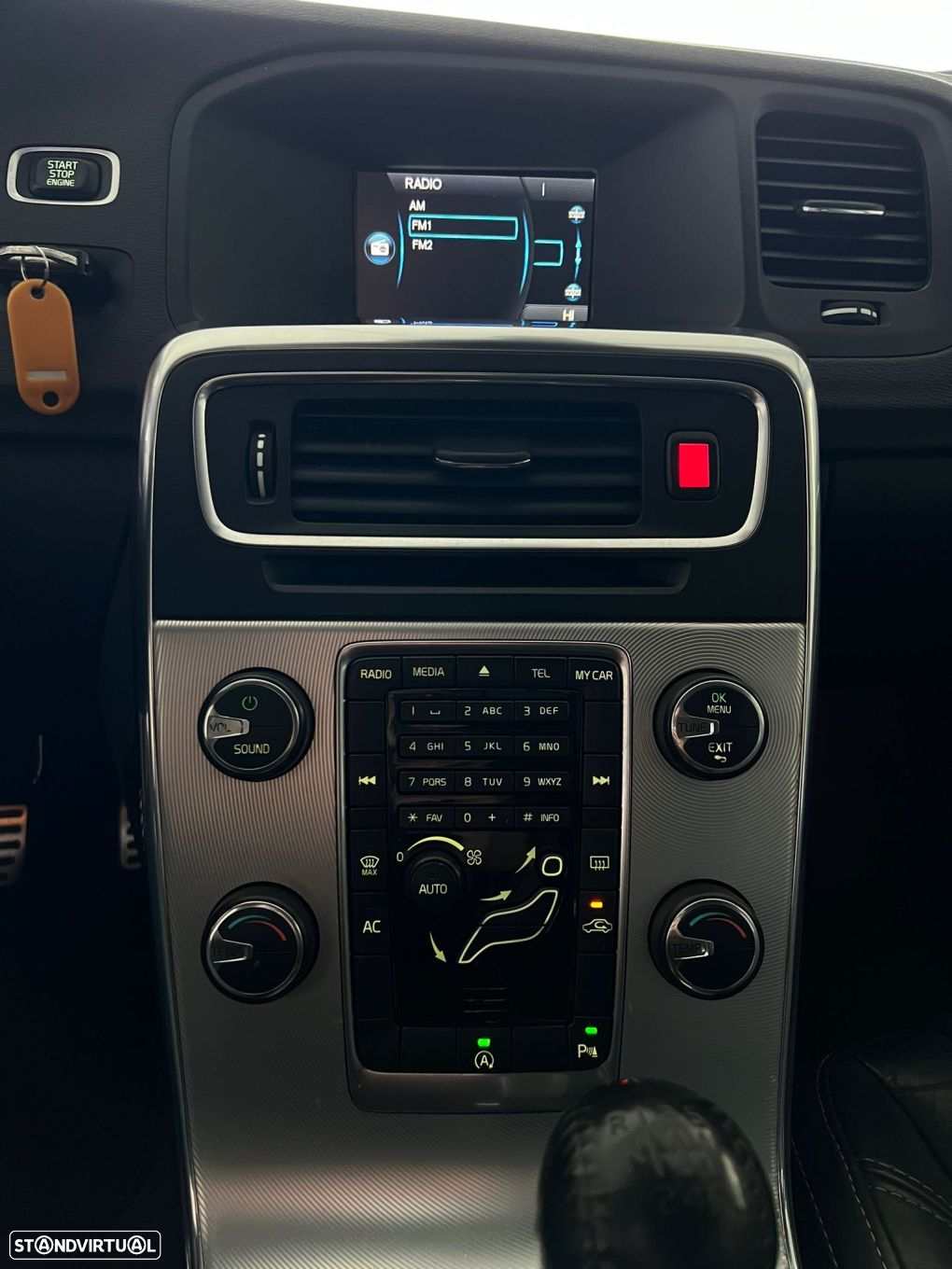 Volvo V60 1.6 D2 R-Design - 16