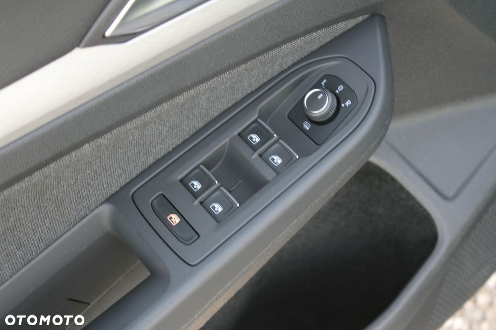Volkswagen Golf - 18