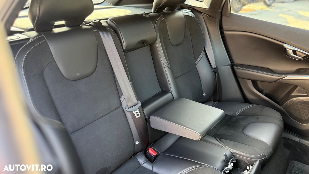 Volvo V40 T3 Aut. Inscription - 21