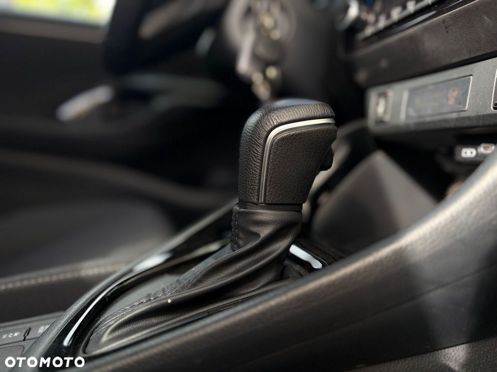 Toyota Yaris Hybrid 1.5 Style - 16