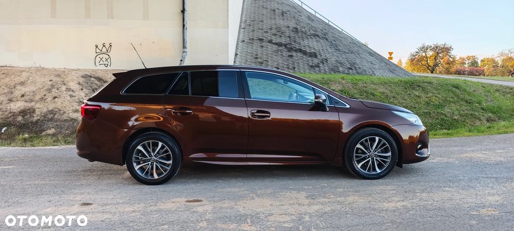 Toyota Avensis 2.0 D-4D Prestige - 31