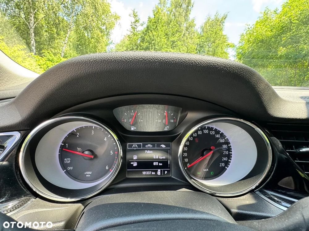 Opel Insignia - 19