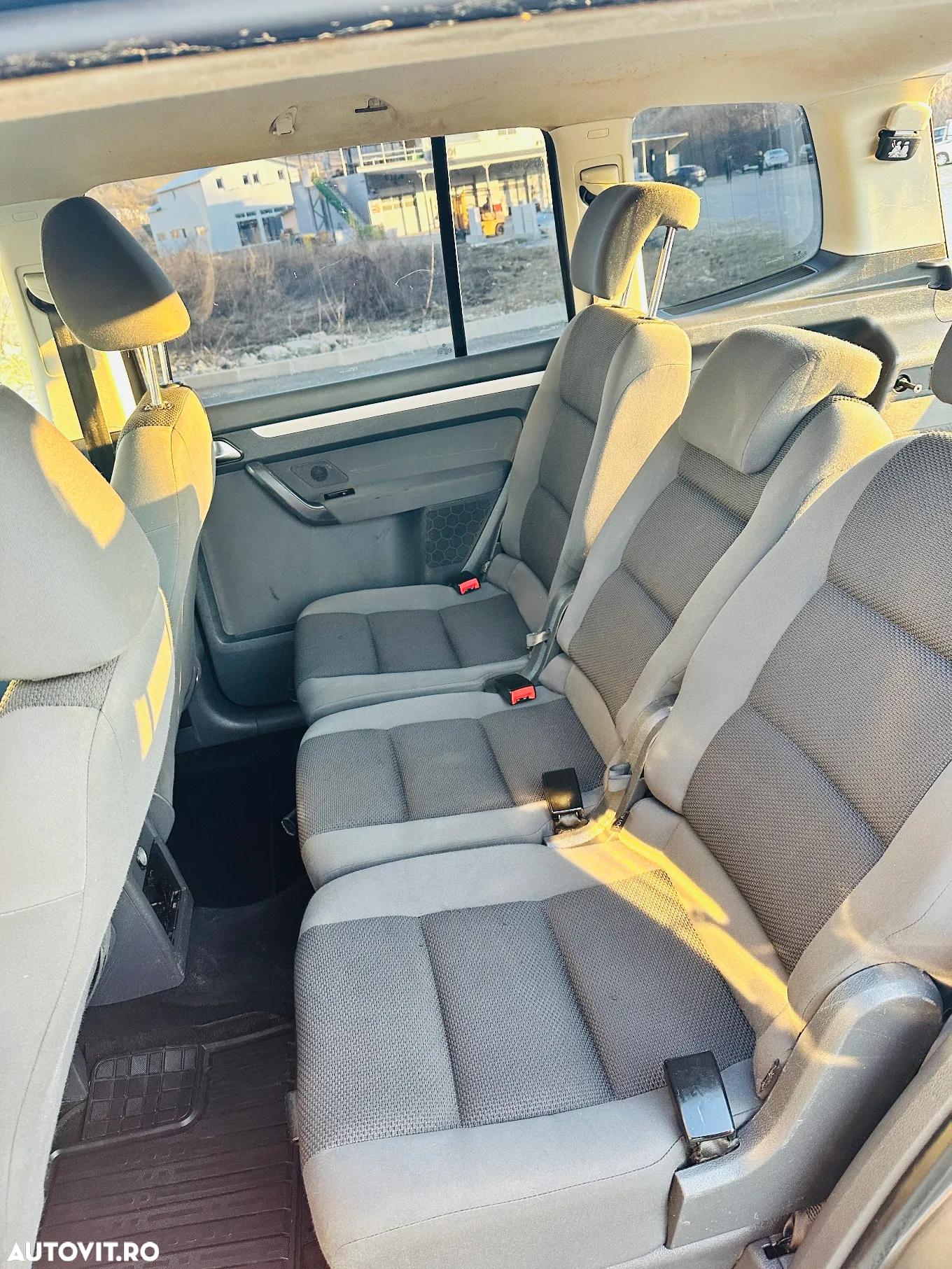 Volkswagen Touran 1.6 TDI DPF BlueMotion Technology DSG Comfortline - 12