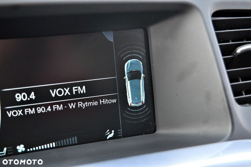 Volvo V60 D3 Drive-E Momentum - 29