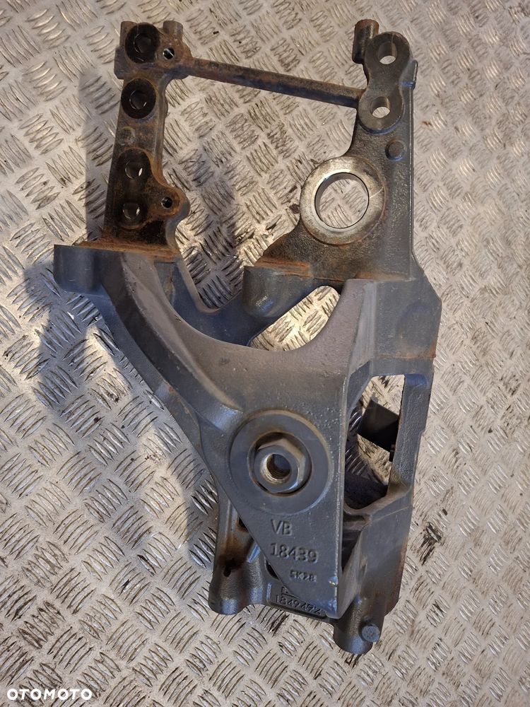 PODKŁAD RESORA MOCOWANIE CYBANTA BELKA PRZÓD DAF CF EURO 6 - 6