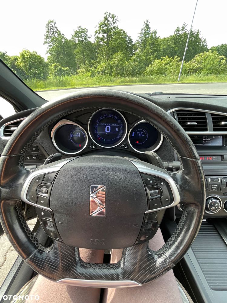 Citroën DS4 1.6 e-HDi SoChic MCP - 20