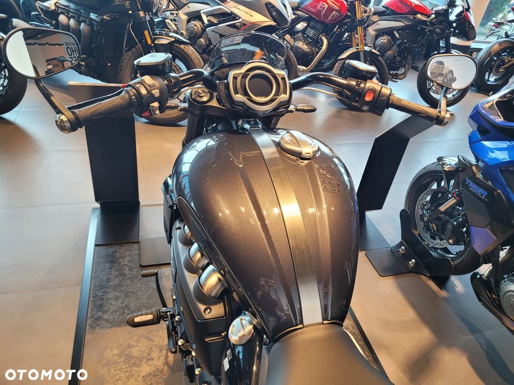 Triumph Rocket - 5