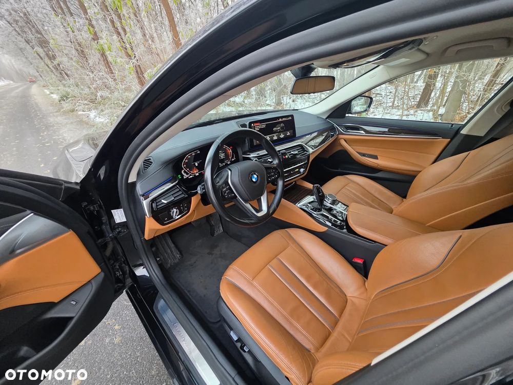 BMW Seria 5 518d Luxury Line - 11