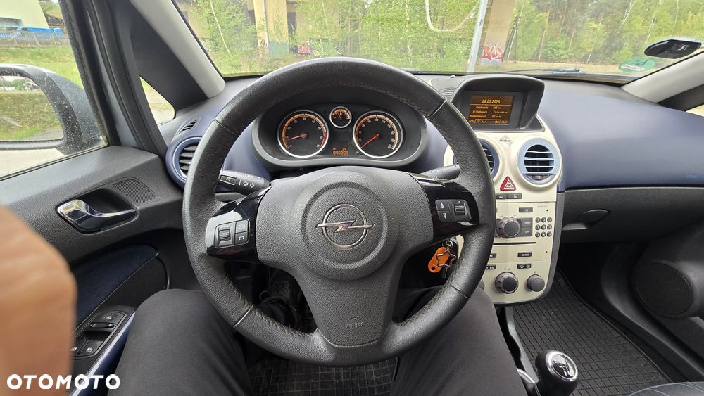 Opel Corsa 1.4 16V Edition - 32