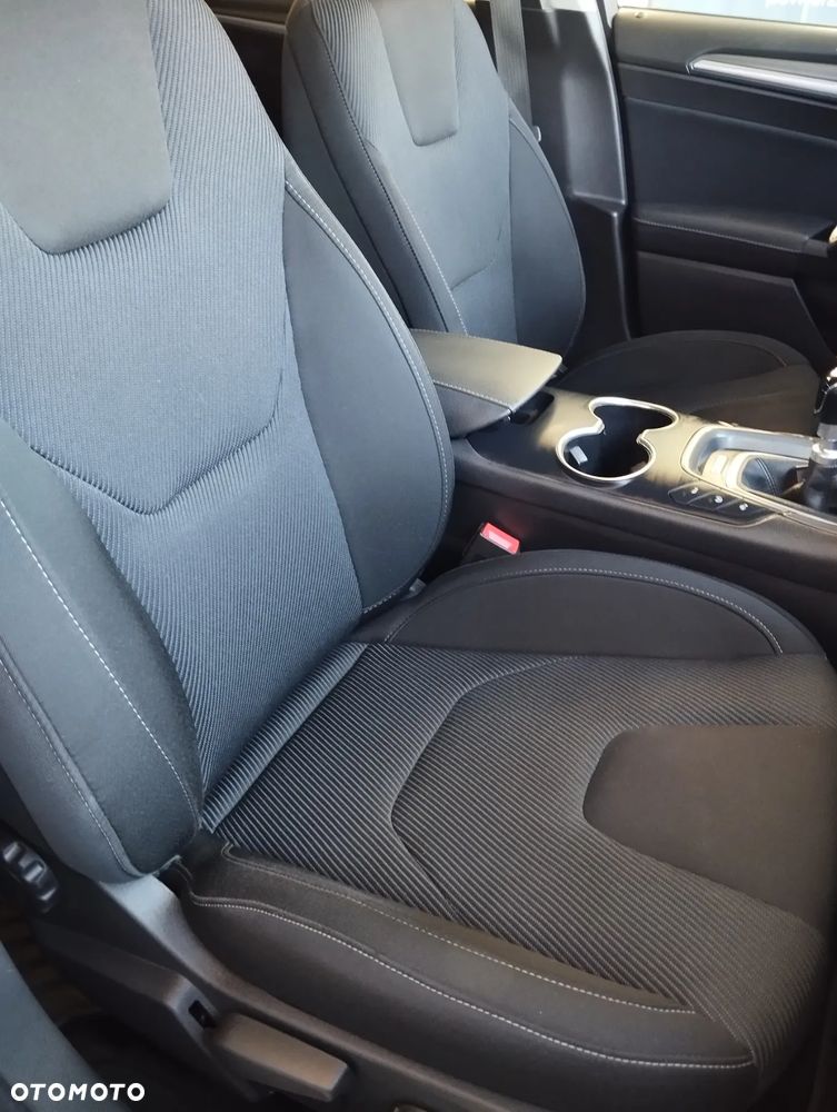 Ford Mondeo - 33