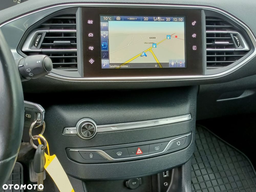 Peugeot 308 1.2 PureTech Business Line S&S - 26