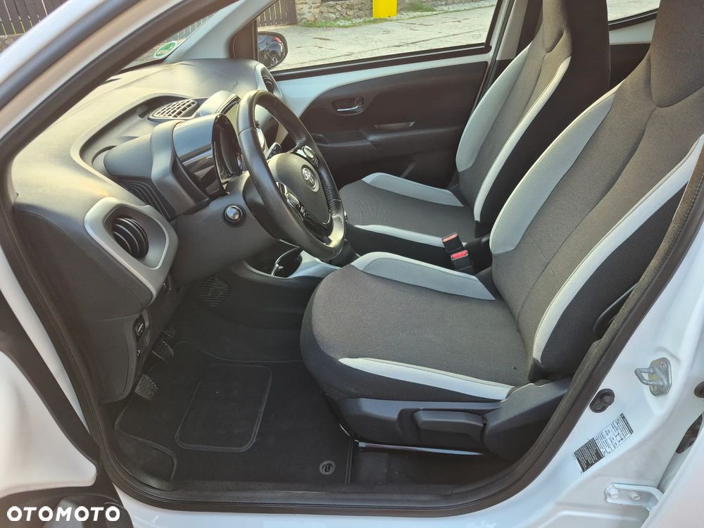 Toyota Aygo 1.0 VVT-i Sprint EU6 - 28