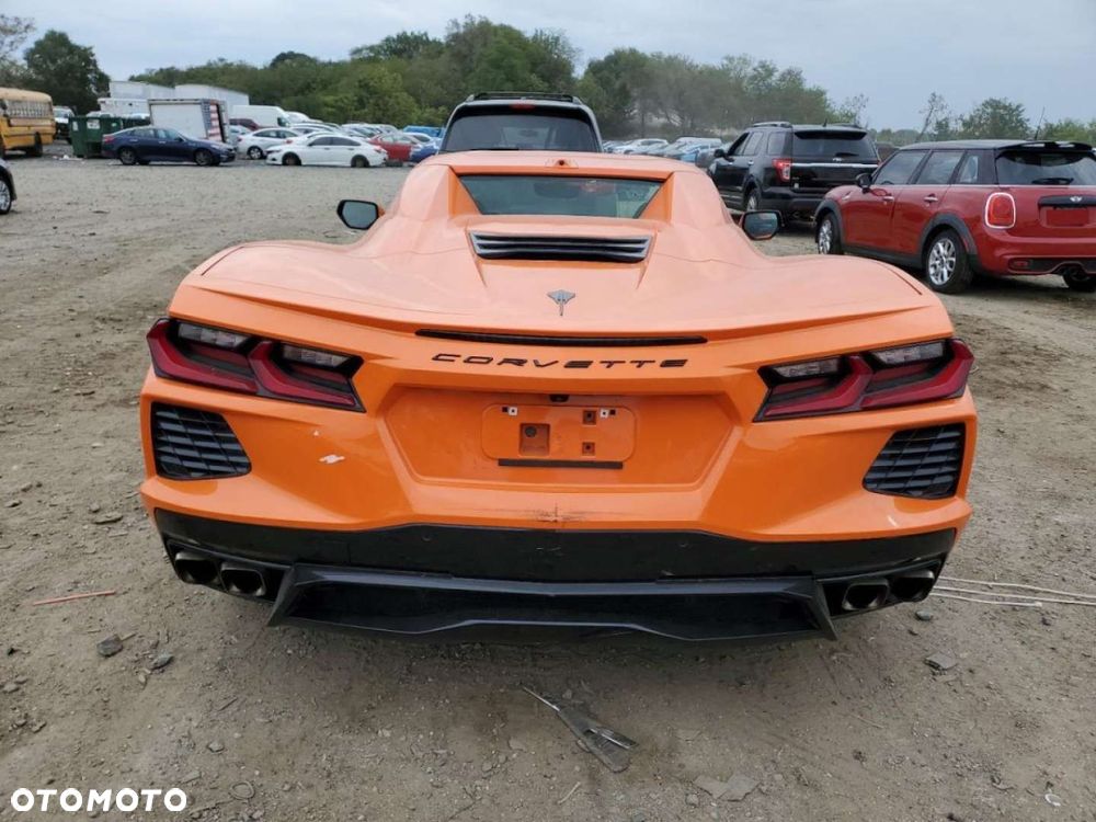 Chevrolet Corvette - 5