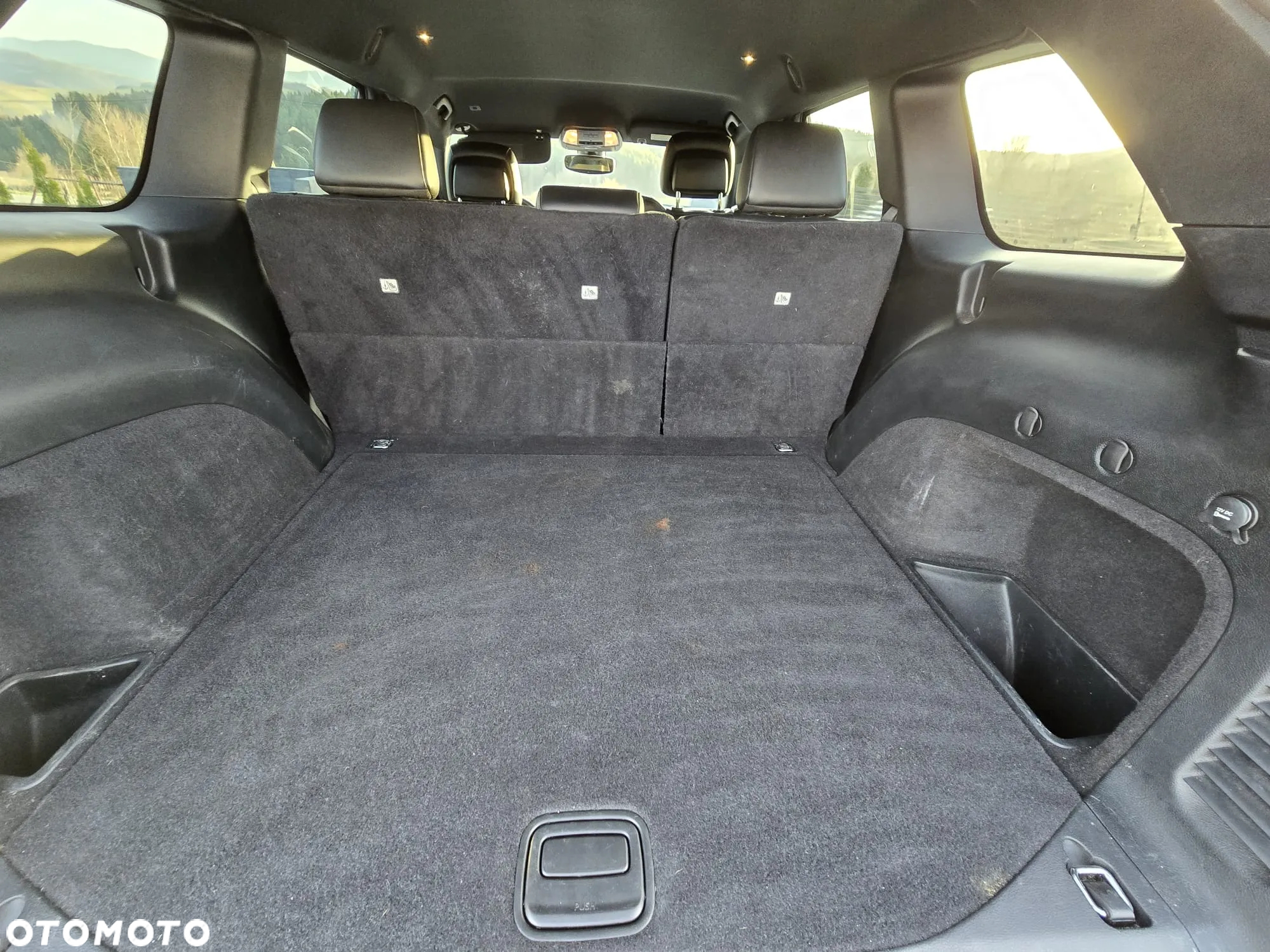 Jeep Grand Cherokee - 30