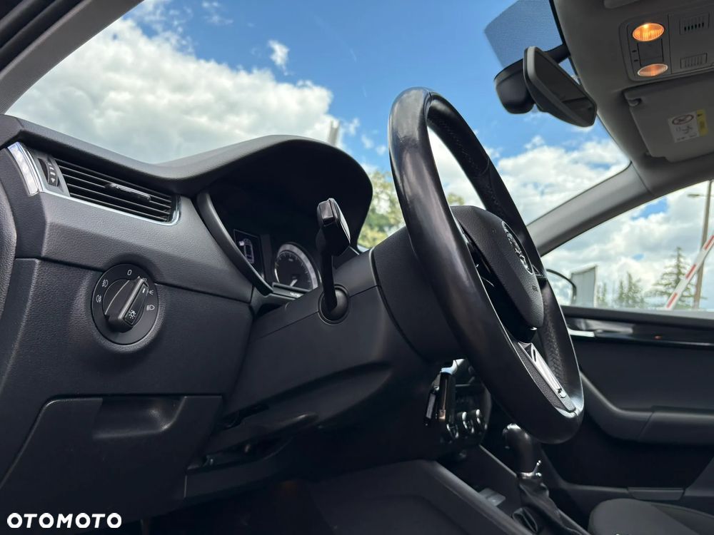 Skoda Octavia 2.0 TDI SCR Style DSG - 10