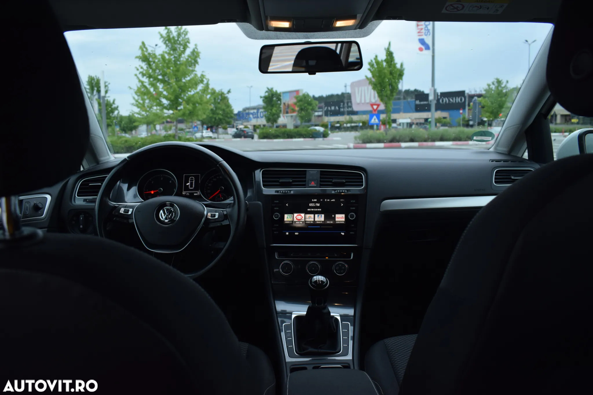 Volkswagen Golf 1.6 TDI Comfortline - 9
