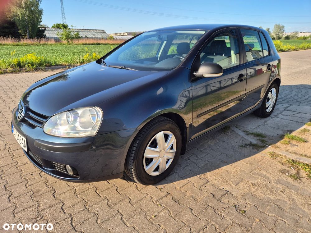 Volkswagen Golf 1.6 FSI Comfortline - 16