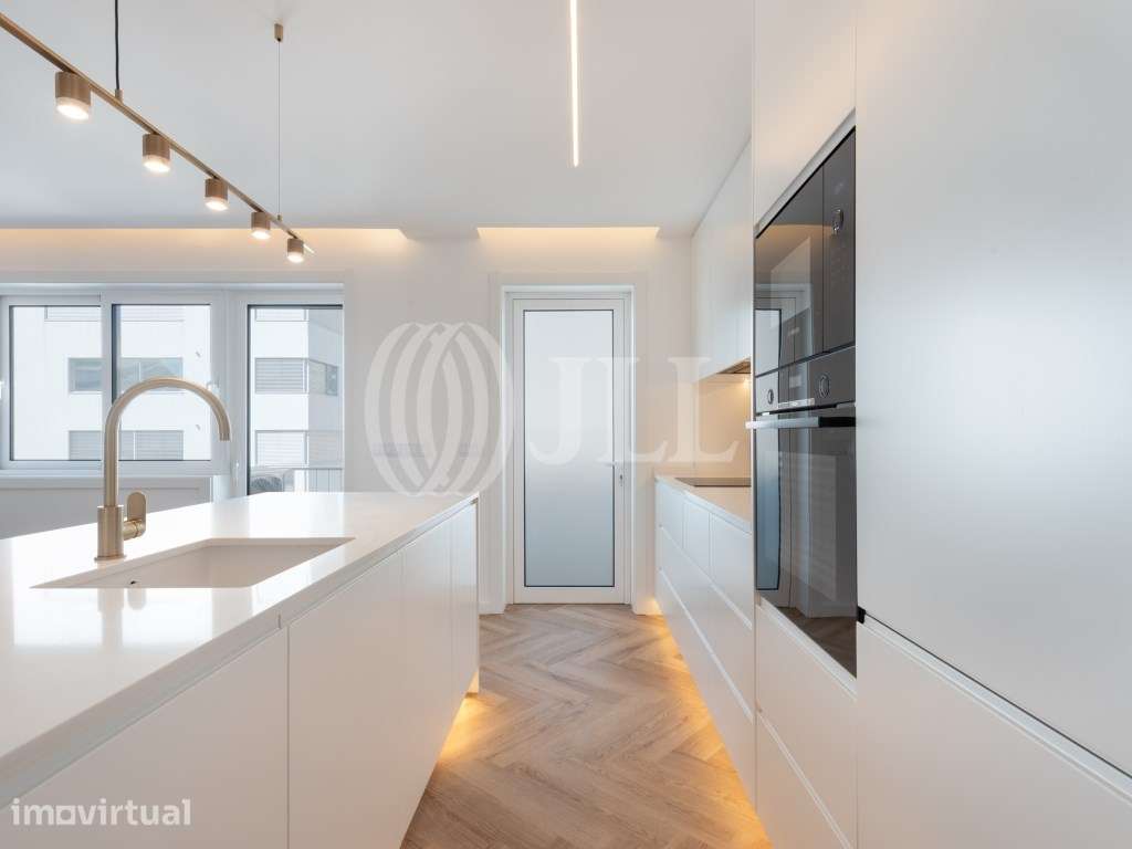 Apartamento T3 remodelado Avenida da Boavista Porto - Grande imagem: 3/30