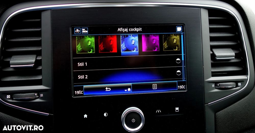 Renault Megane BLUE dCi 115 EDC BUSINESS EDITION - 19