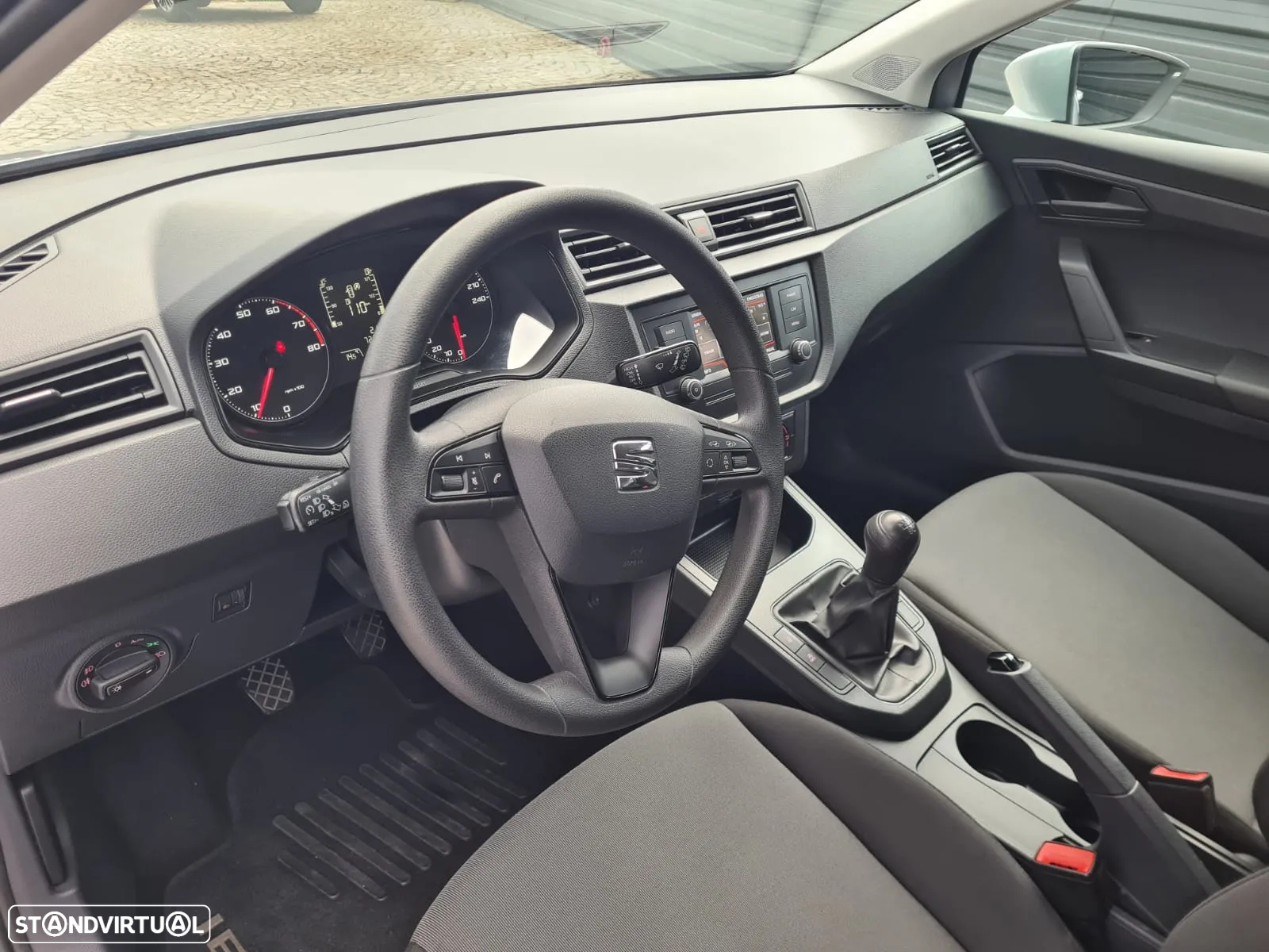 SEAT Ibiza 1.0 Reference - 11