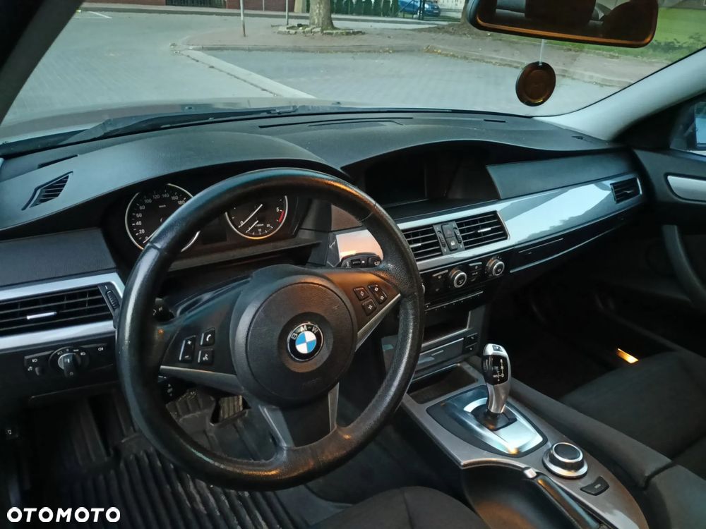 BMW Seria 5 520d - 8