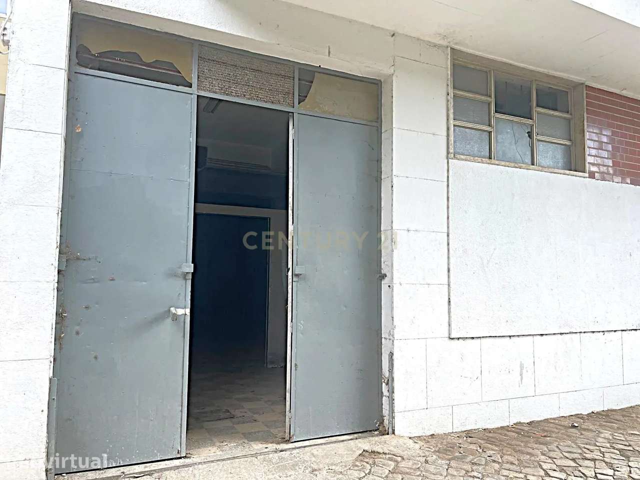 ATENÇÃO INVESTIDORES! Armazém em Monte Abraão, Sintra muito bem locali - Grande imagem: 2/6