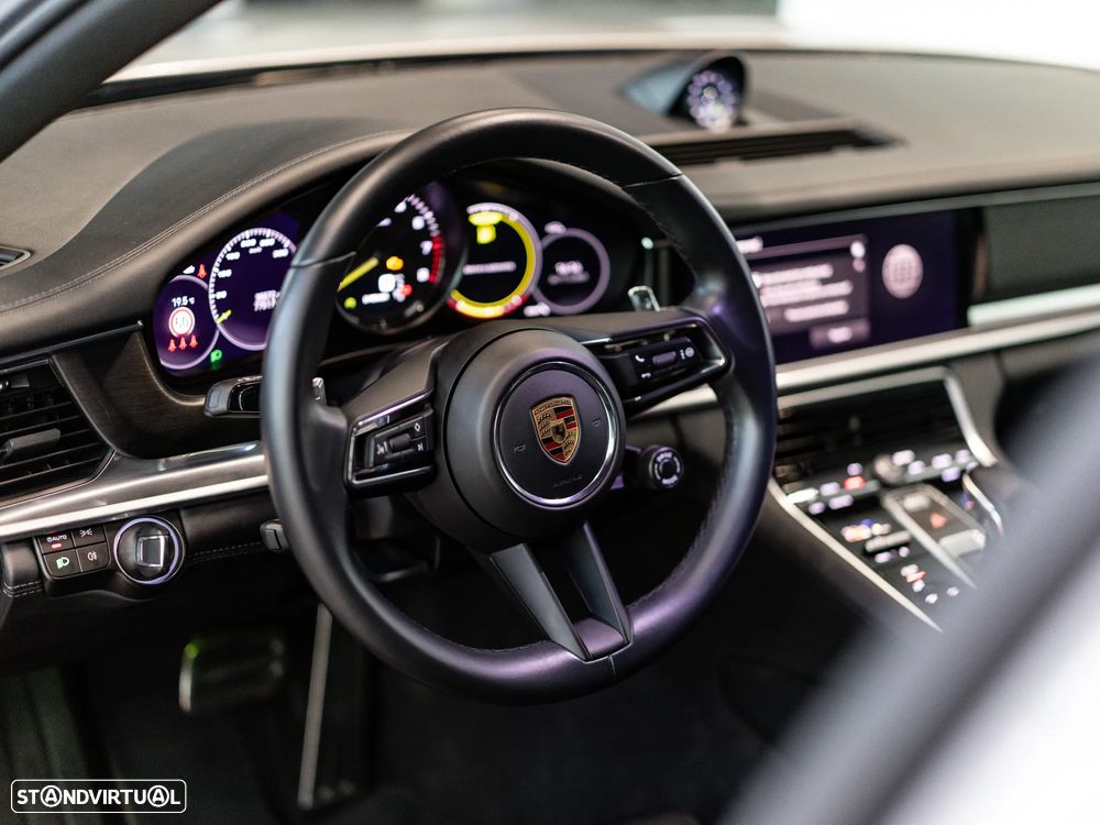 Porsche Panamera Sport Turismo 4 E-Hybrid Platinum Edition - 21