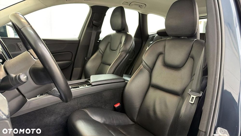 Volvo XC 60 B4 B Core - 12