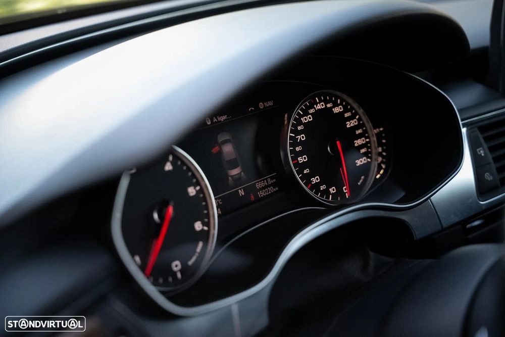 Audi A6 - 6