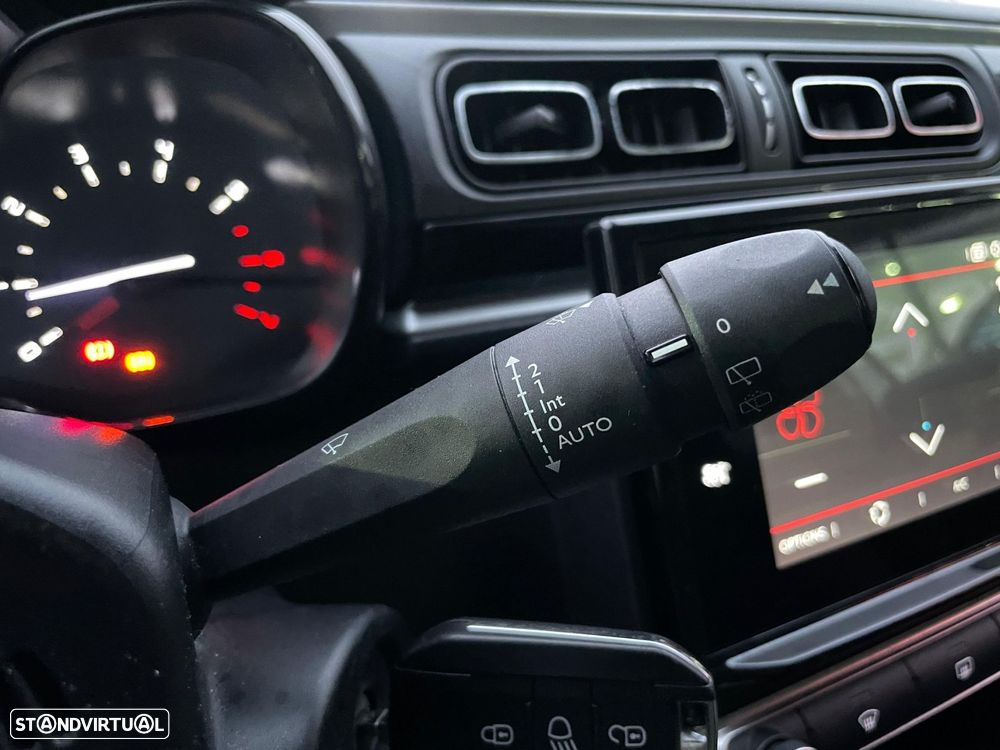 Citroën C3 1.2 PureTech Shine - 18