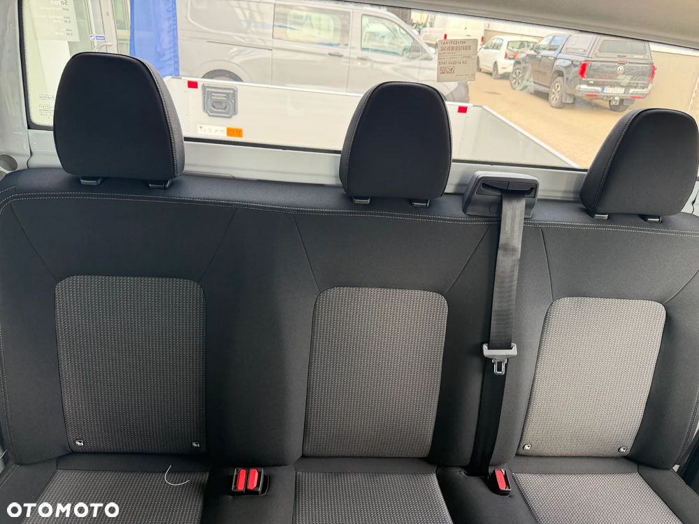 Volkswagen Transporter T7 Skrzyniowy z podwójną kabiną - 11