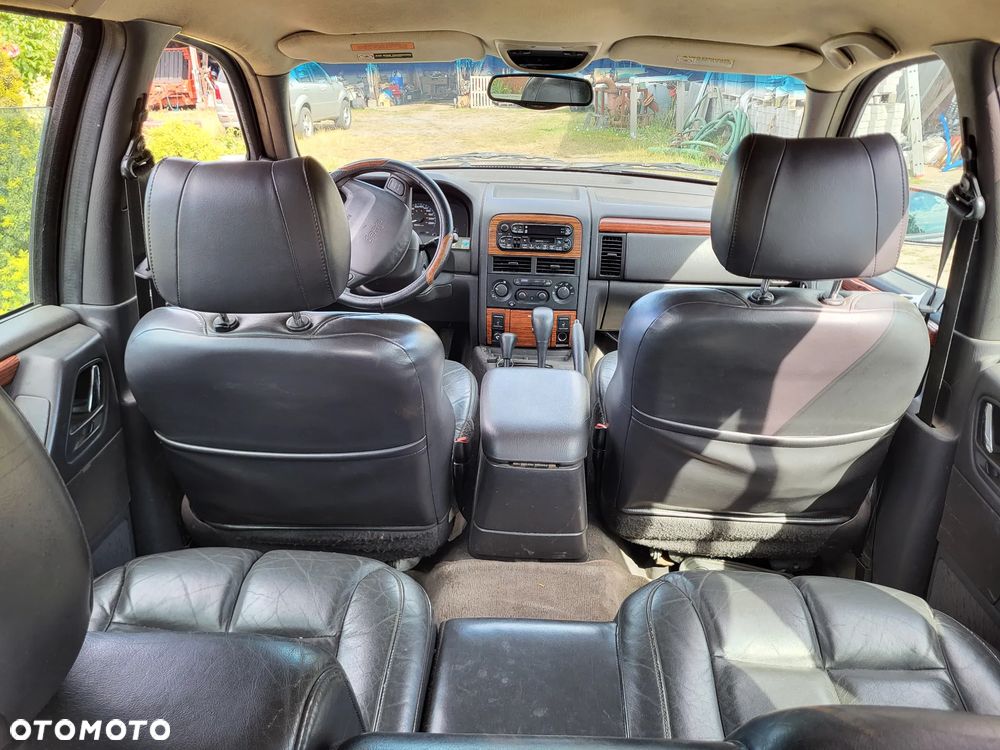 Jeep Grand Cherokee - 19