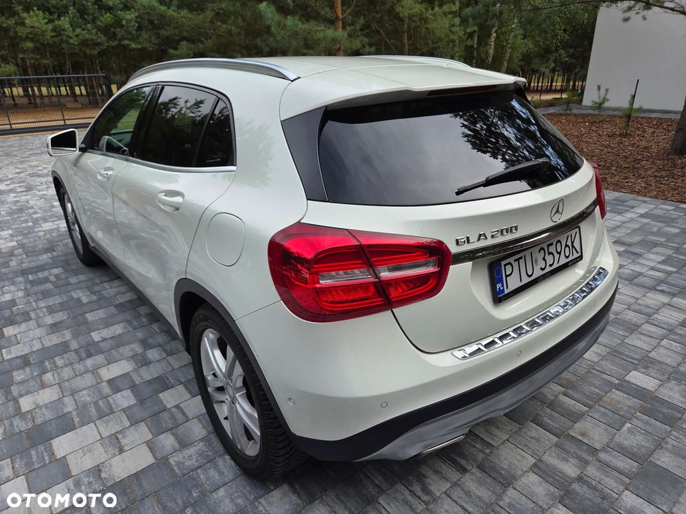 Mercedes-Benz GLA - 6