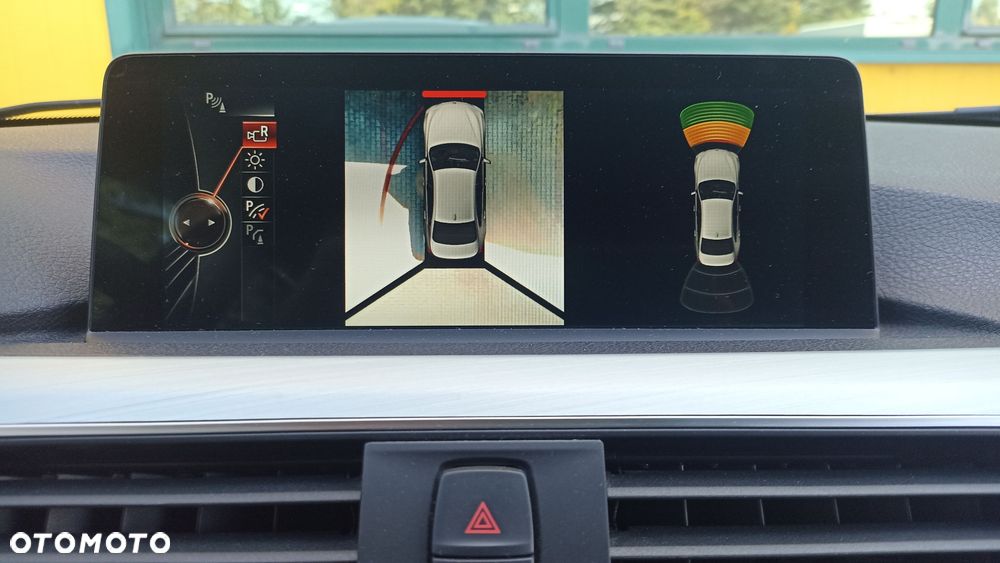 BMW Seria 3 328i xDrive Luxury Line - 17