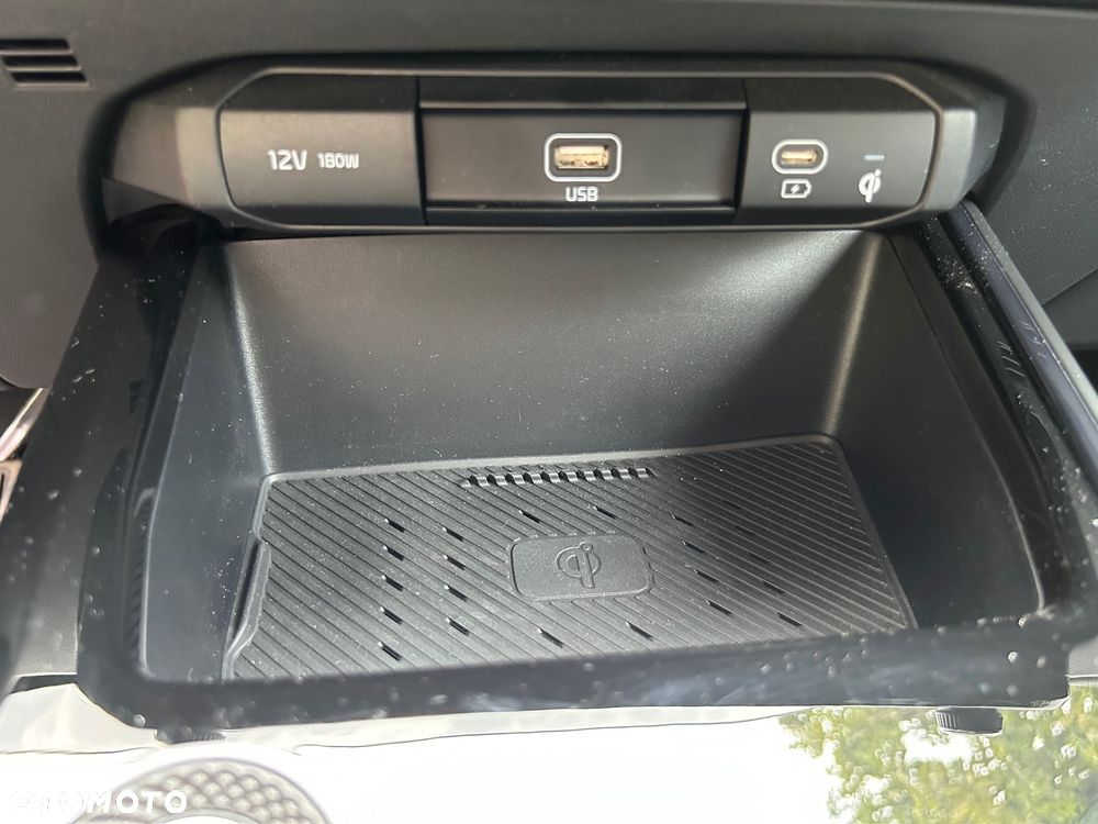 Kia Niro 1.6 GDI Hybrid Business Line - 31