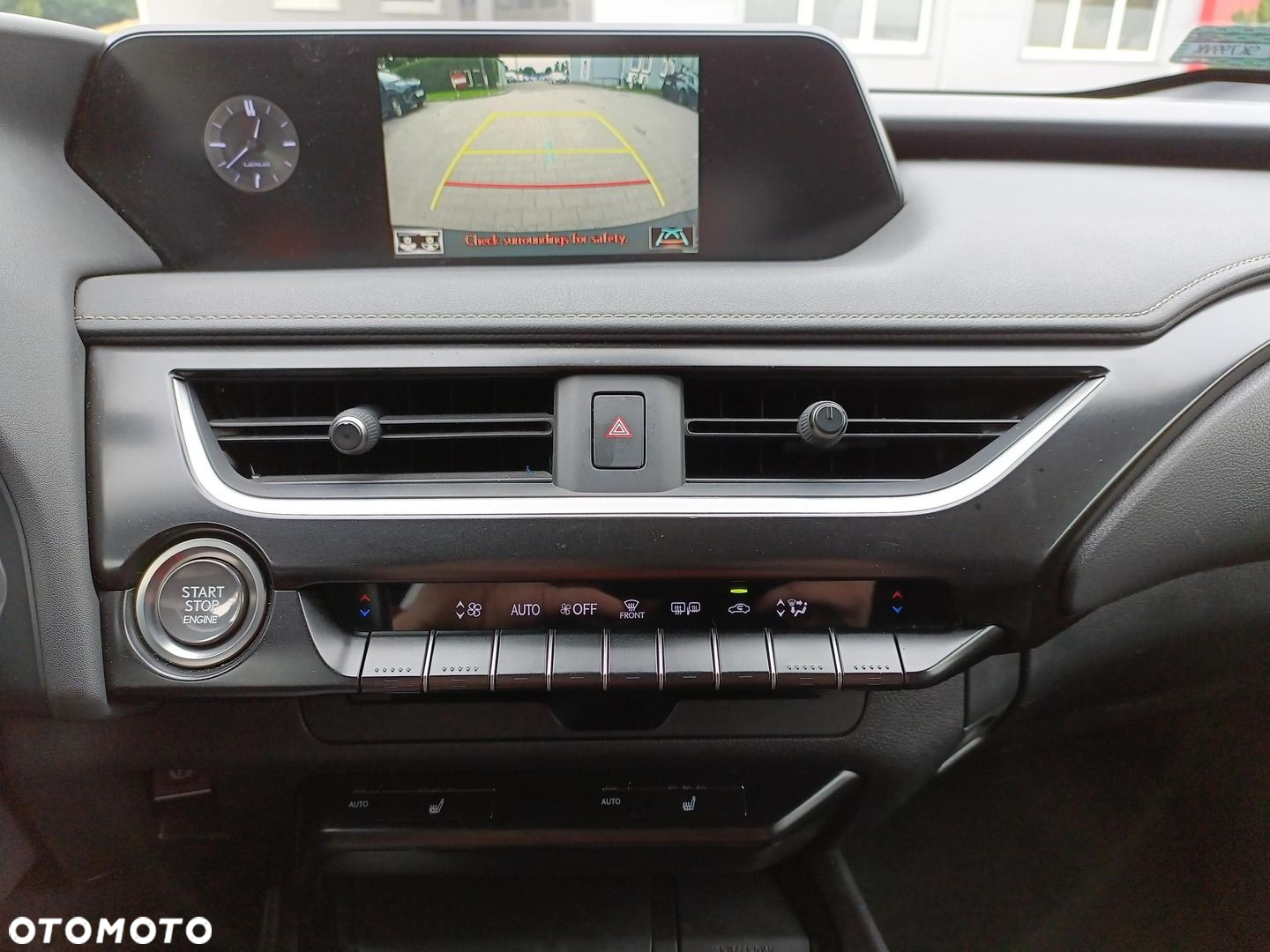 Lexus UX 200 GPF Business Edition 2WD - 19